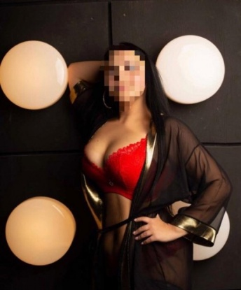 Камилла, 24